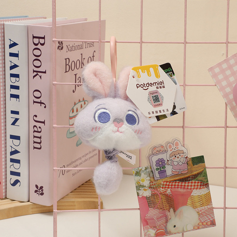 正版迪士尼草莓熊挂件史迪仔公仔毛绒玩偶朱迪尼克钥匙扣背包挂饰