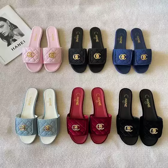 Original Chanel-Style Quilted Metal Leather Buckle Flat Sandals for Women, Summer Versatile Casual Beach Slide Sandals