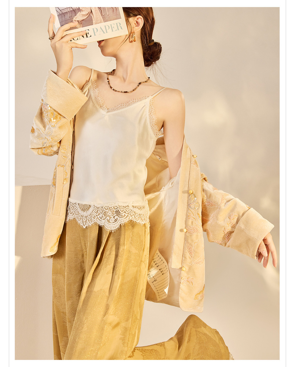 Áo khoác nữ cổ đứng dài tay thêu hoa đính kim sa phong cách retro — Màu cam mơ (giao hàng trong 7 ngày), Màu cam mơ (giao hàng trong ngày)