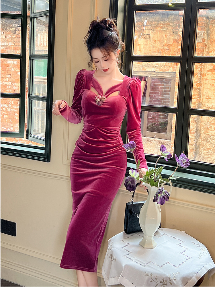 Đầm nhung ôm body cổ vuông khoét lỗ dáng dài nữ — Hoa violet