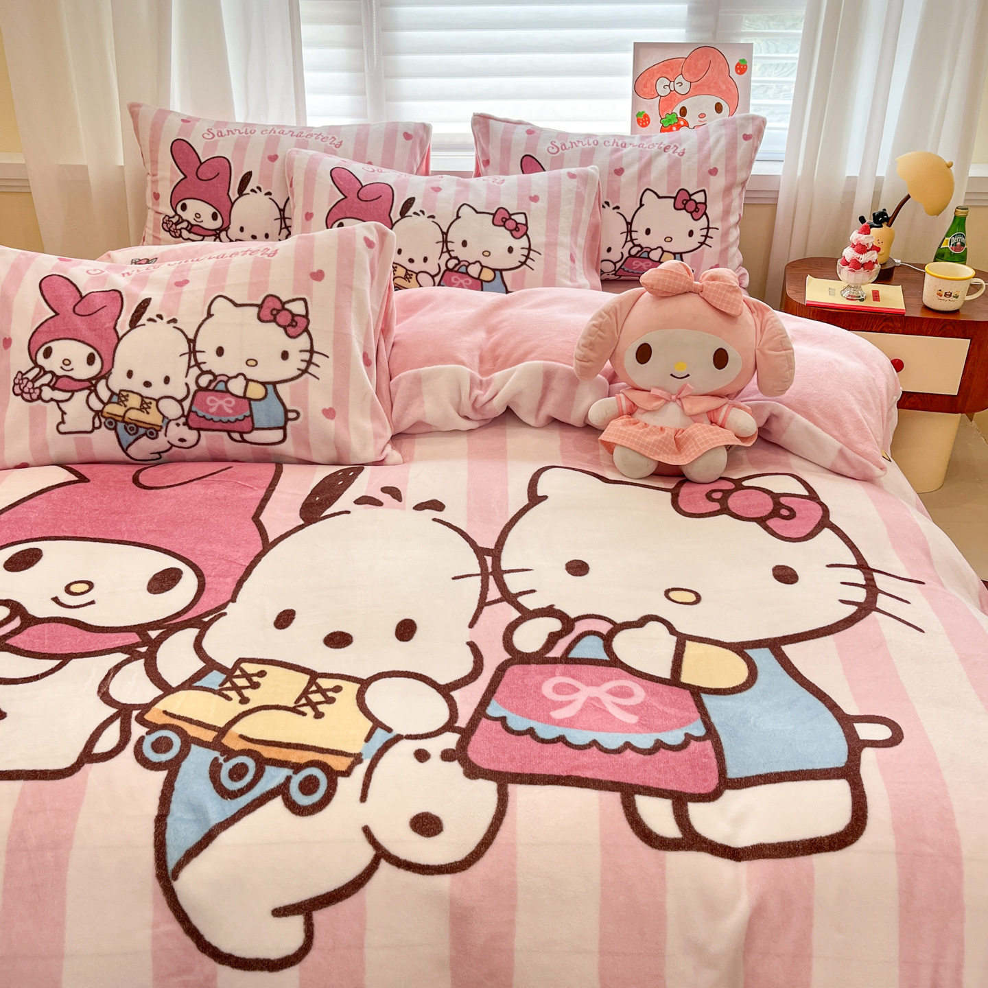 Sanrio Cartoon Winter Milk Velvet Bed Four-Piece Set Warm Fleece-Lined Bed Bed Sheets Quilt Cover Kidsren's Dormitory Three-Piece Set