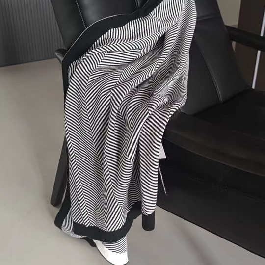 A35 Knitted Blanket, 12-Gauge Herringbone Pattern, Light Luxury Airline Blanket, First-Class Leisure Blanket, Guesthouse Bed-End Throw Blanket, Yarn Blanket