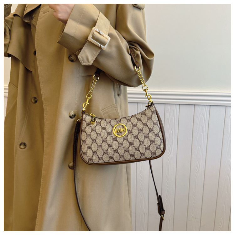 O1CN01lbC1qb1HWsMzPWaua !!2217462030766 0 cib