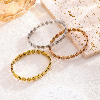 Flower Daisy Titanium Steel Bracelet Women's Summer Niche Design Sense Light Luxury Stainless Steel Bracelet High-end Sense Elegant Simple