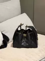 High version 2026 bag, light luxury and small fragrance style, 25C black gold cowhide drawstring hobo bag, diamond grid chain armpit