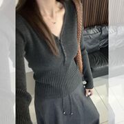 Korean-Style Gray V-Neck Knitted Base Shirt for Women, New Autumn and Winter Thickened Soft Slimming Waist-Cinching Long-Sleeve 