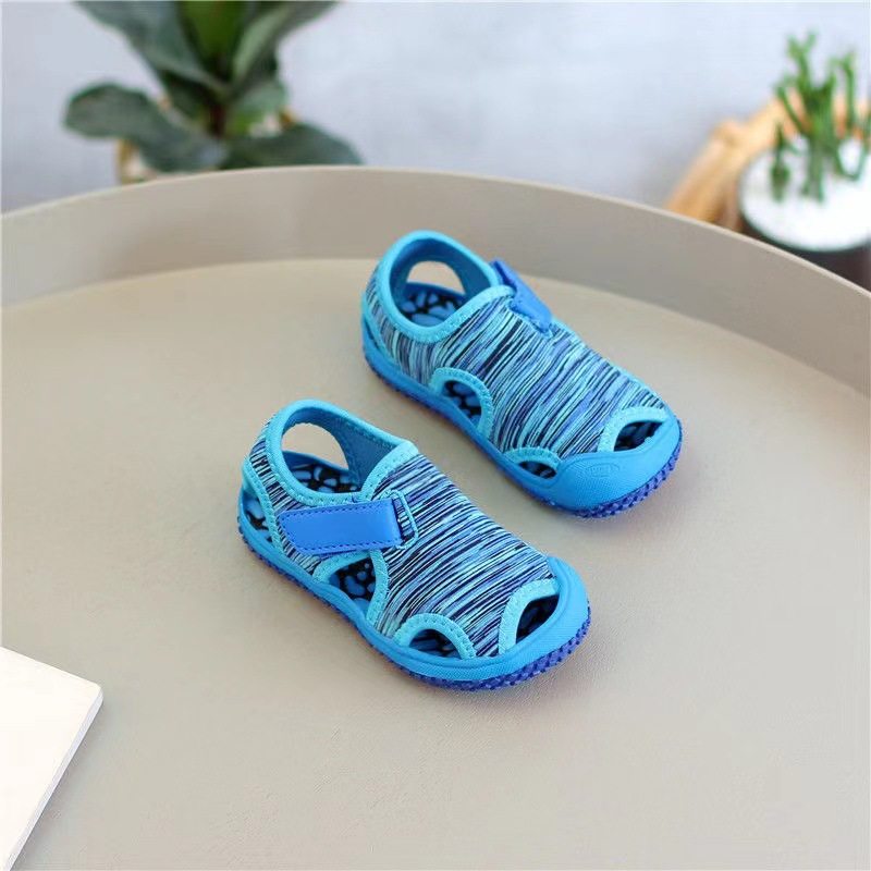 2022 Summer New Children's Sandals Soft Bottom Beach Shoes Velcro Breathable Mesh Mesh Shoes for Boys and Girls