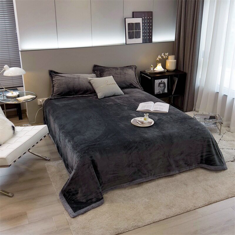 Winter thickened milk velvet blanket coral fleece small quilt blanket office nap blanket sofa blanket air conditioner