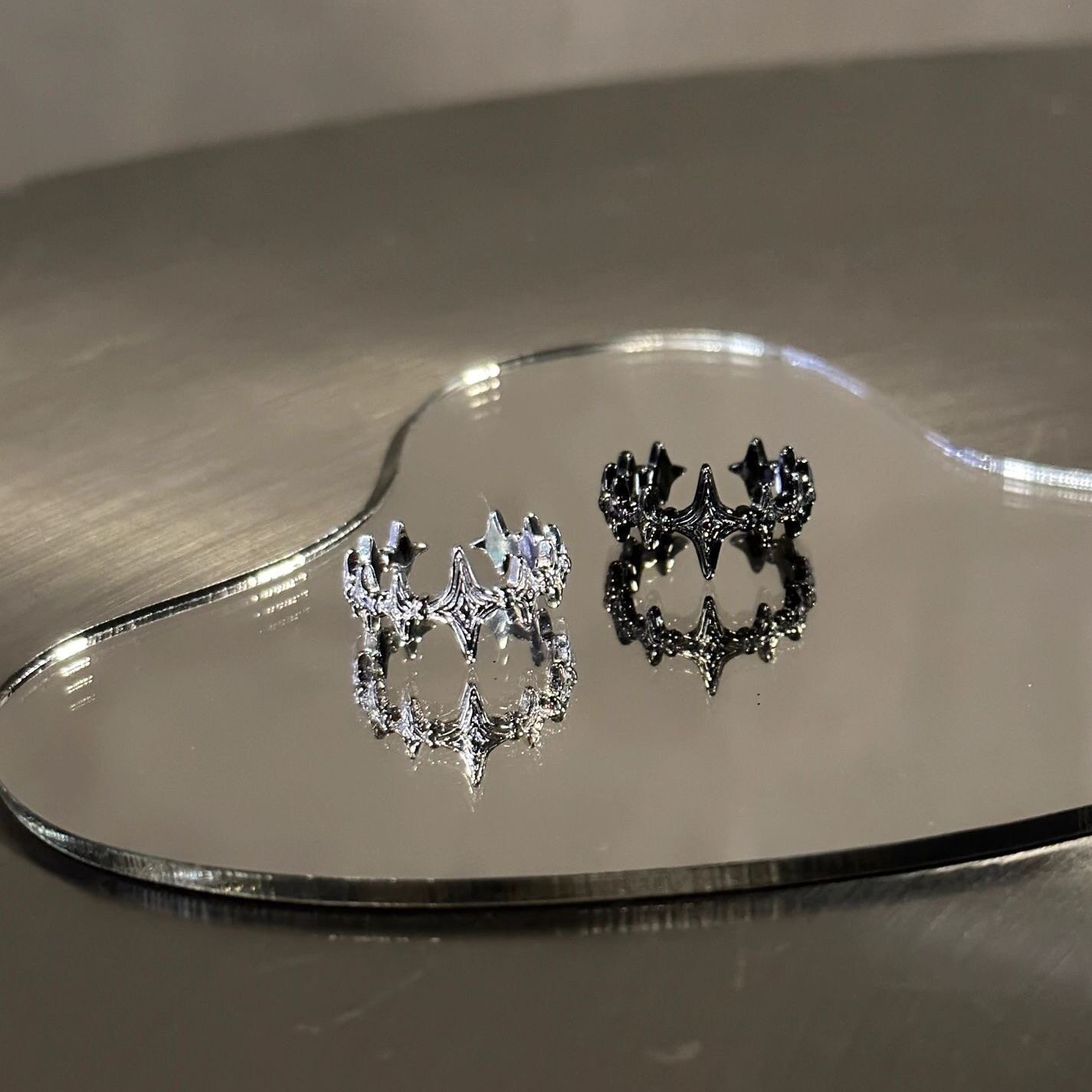 Black or White Meteor Ring Niche Design Light Luxury Ring All-match Couple's Ring High-end Open Finger Ring