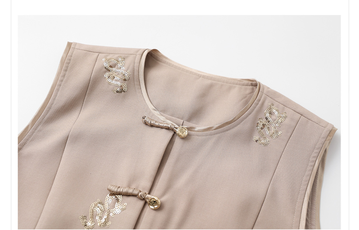 Bộ đôi áo vest không tay dáng ôm kèm quần short thêu họa tiết nữ — Quần short thêu (giao hàng trong ngày), Áo thêu (giao hàng trong ngày)