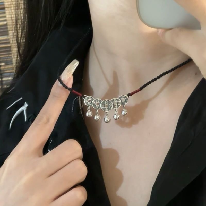 Vintage Light Luxury Five Emperors Coin Necklace Women's New Arrival Bell Woven Collarbone Chain Birthday Gift for Girlfriend