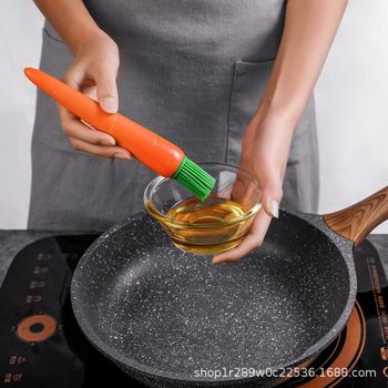 Creative Carrot Shape BBQ Oil Brush Cake Brush Baking Cream Brush Integrated Silicone Brush Kitchen Iron Brush