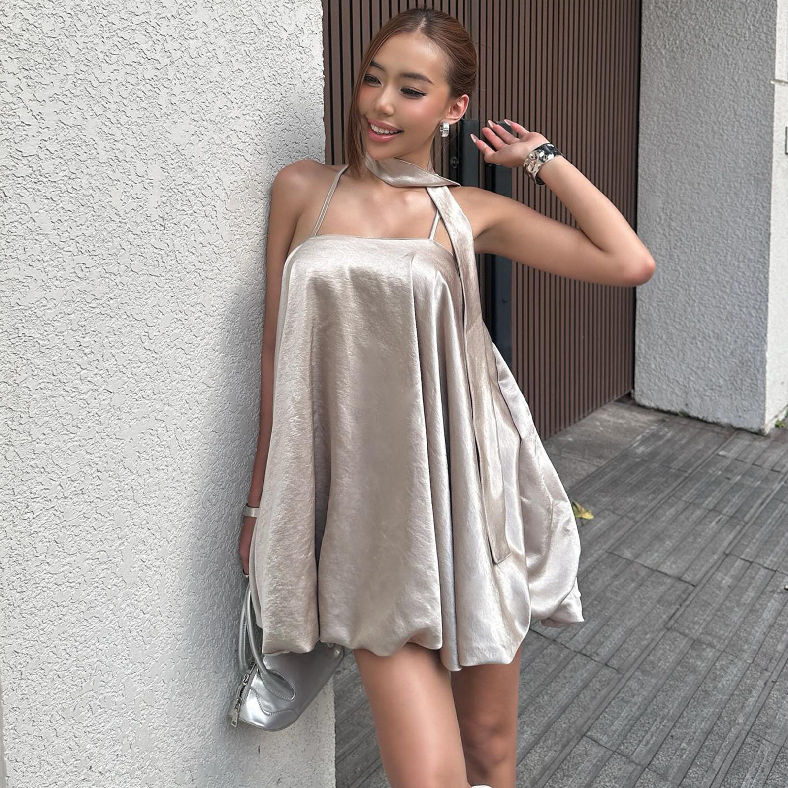 Summer Womens Dress Sexy Off Shoulder Design Satin Fabric with Hollow Out Details Elegant Evening Wear Wholesale