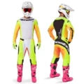 No knee pads style 3