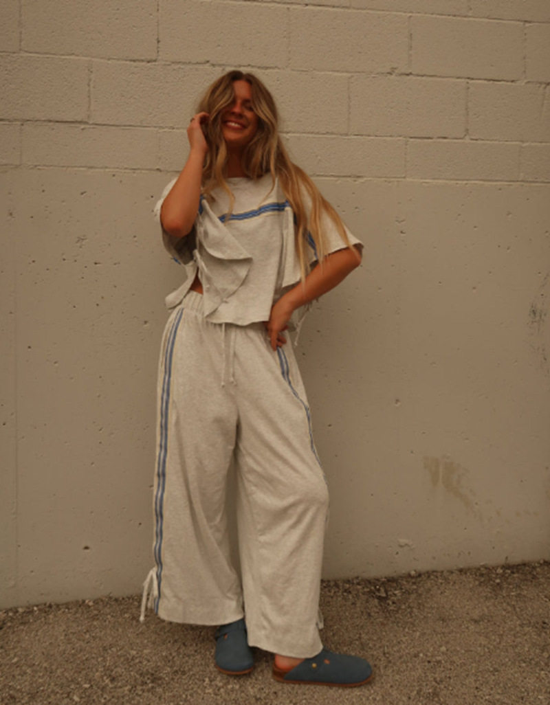 Womens Casual Loose Fit Round Neck Top and Wide Leg Pants Set Autumn Fashion Comfortable Everyday Wear Wholesale