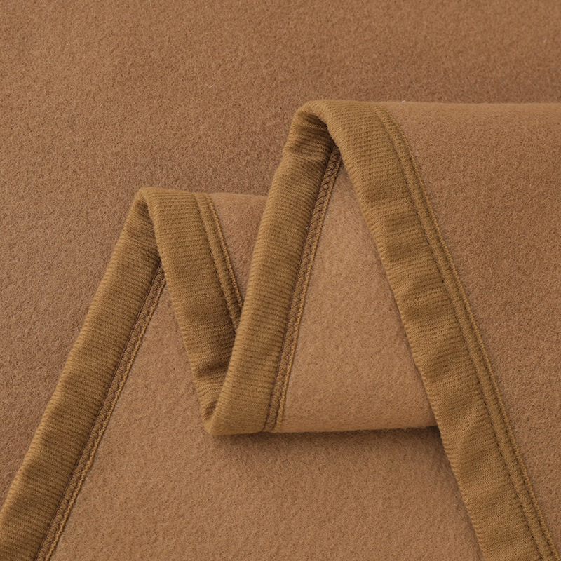 Thickened Winter Warm Fleece Blanket Gift Box for Wholesale, Suitable for Hotels and Foreign Trade, Thickened and Warm