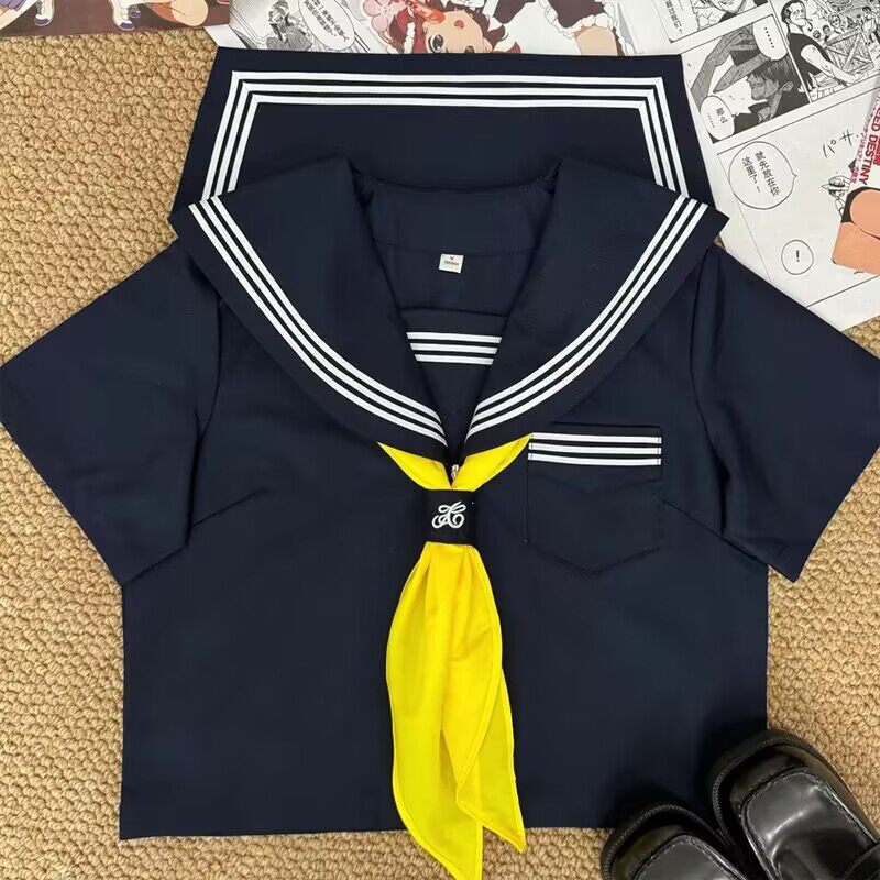 改良紺スリーピース半袖+黄色三角スカーフ+バックル