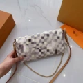 White checkerboard (without gift box)