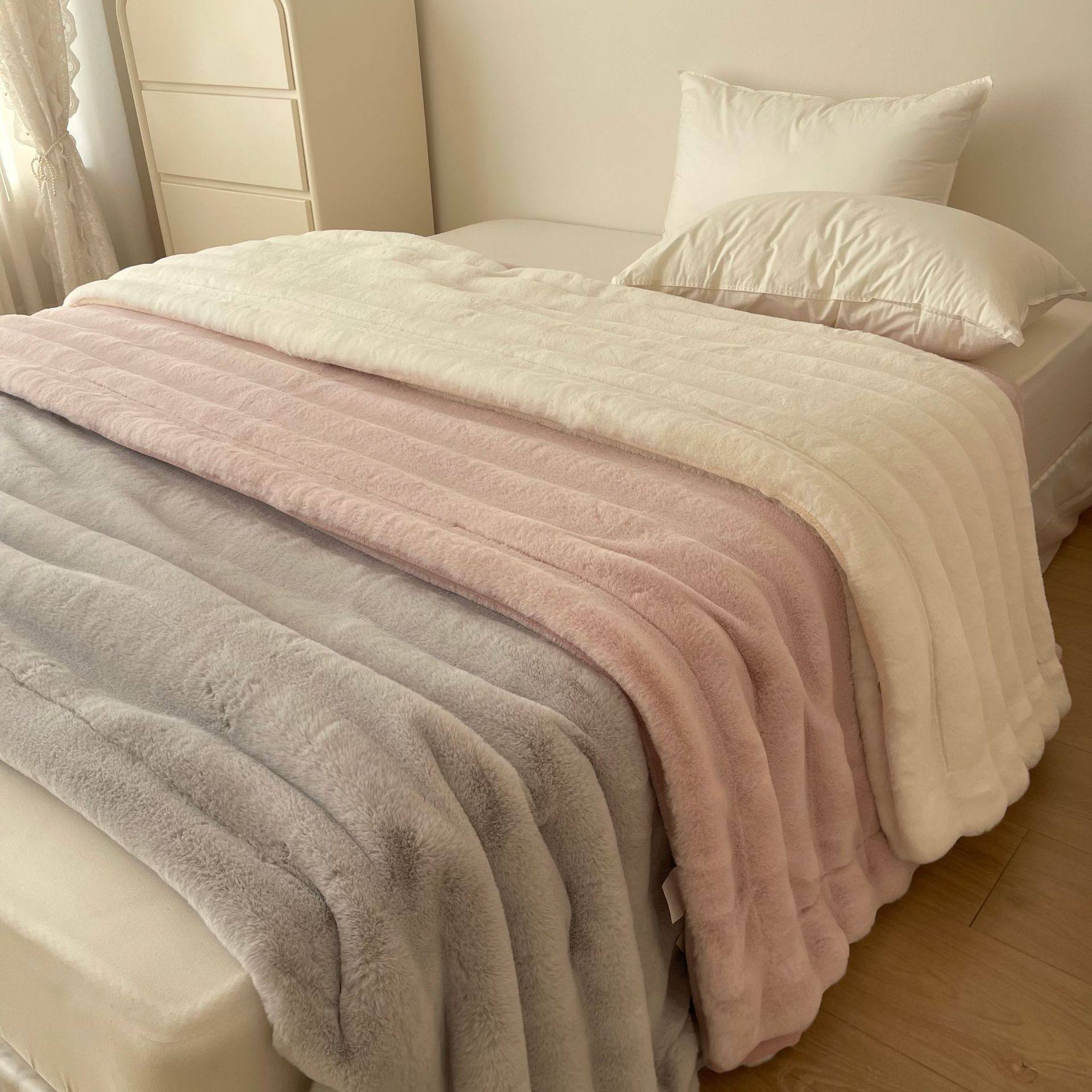 High-end Double-sided Velvet Rabbit Velvet Blanket Thickened Milk Velvet Blanket Office Nap Sofa Blanket Light Luxury Composite Blanket