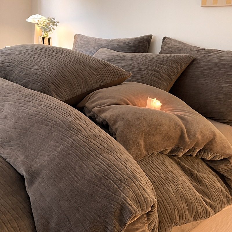 High-End Carved Milk Velvet Four-Piece Autumn and Winter Coral Velvet Quilt Cover Simple Pure Color Bed Bed Sheets Bedding Three-Piece Set