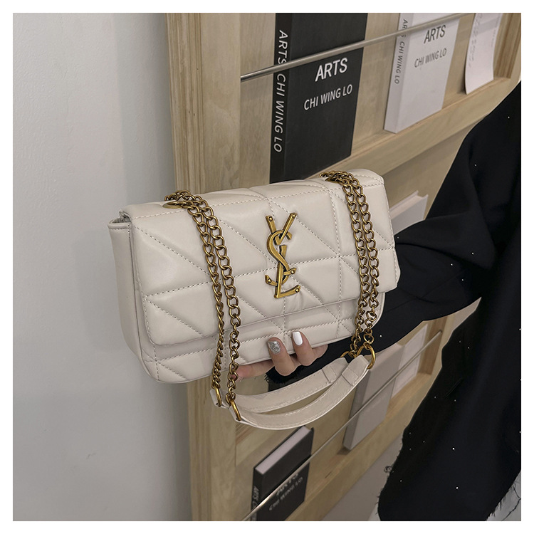 O1CN01lzBT3G232HUOQ9Yef !!2215817057197 0 cib