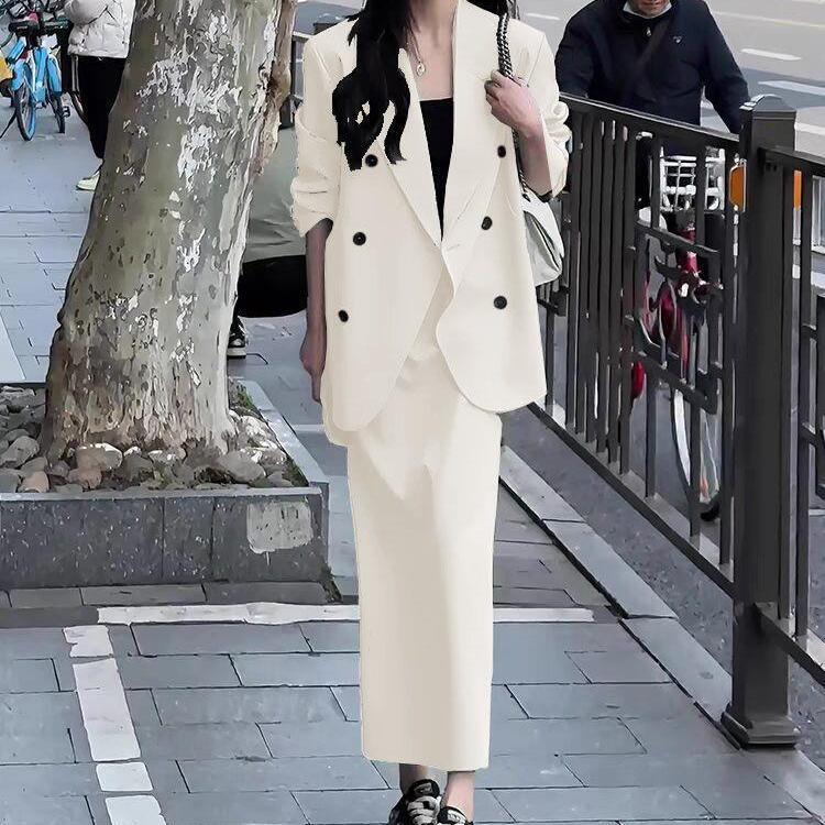 Tailored Suit Set Loose Fit Elegant Design Stylish Blazer with Skirt Spring Fall Collection Wholesale Available