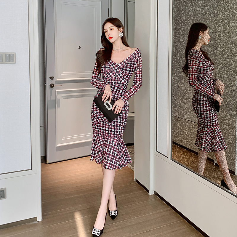 Mã D0224 Giá 1100K: Váy Đầm Liền Thân Dáng Dài Nữ Chdc Dáng Ôm Body Gợi Cảm Sexy Kẻ Caro Hàng Xuân Thu Đông Kiểu Đuôi Cá Thời Trang Nữ Chất Liệu G03 Sản Phẩm Mới, (Miễn Phí Vận Chuyển Toàn Quốc).