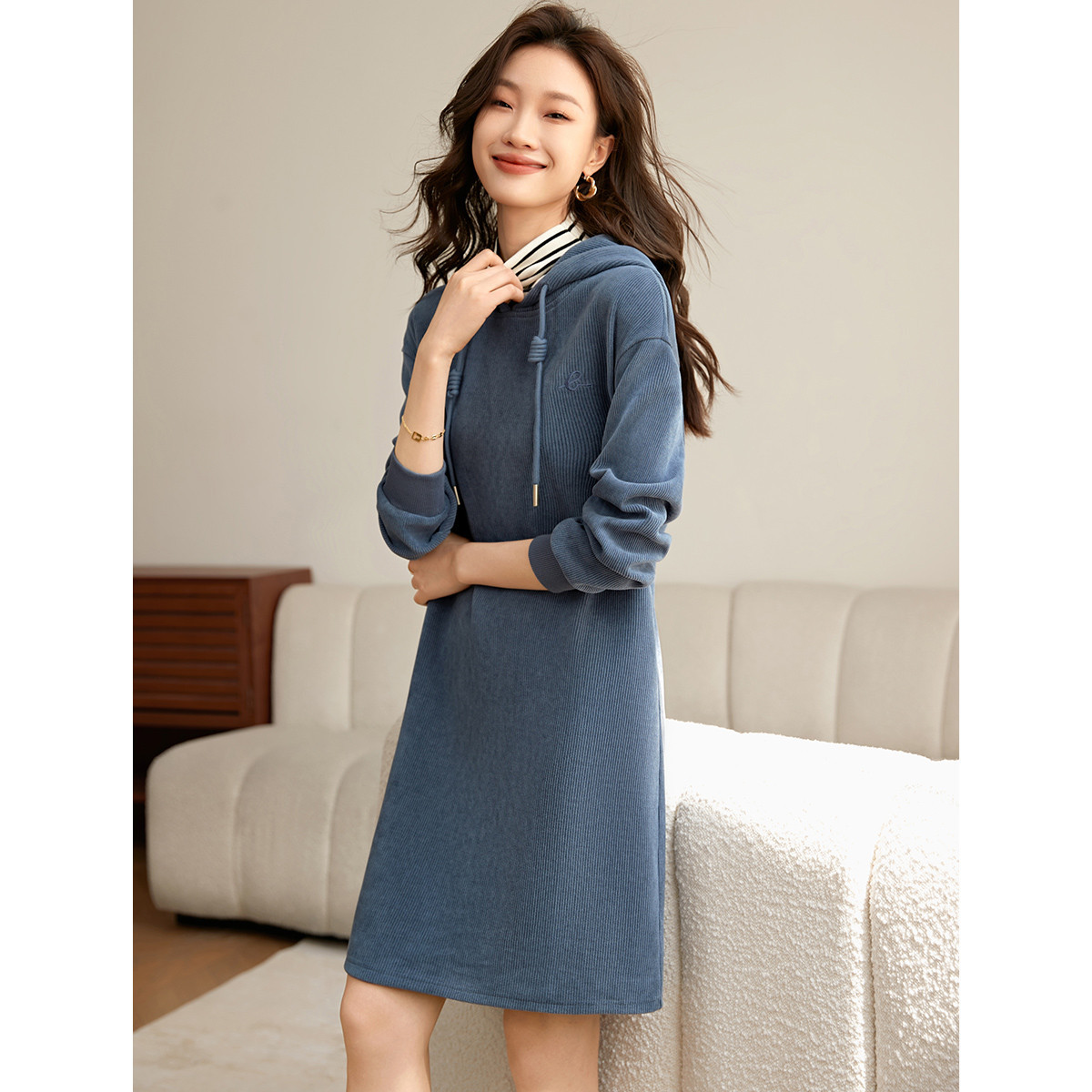 (Mới) Mã K1614 Giá 700K: Váy Đầm Liền Thân Nữ Qityre Mũ Liền Hàng Mùa Xuân Thu Đông Thời Trang Nữ Chất Liệu G02 Sản Phẩm Mới, (Miễn Phí Vận Chuyển Toàn Quốc).
