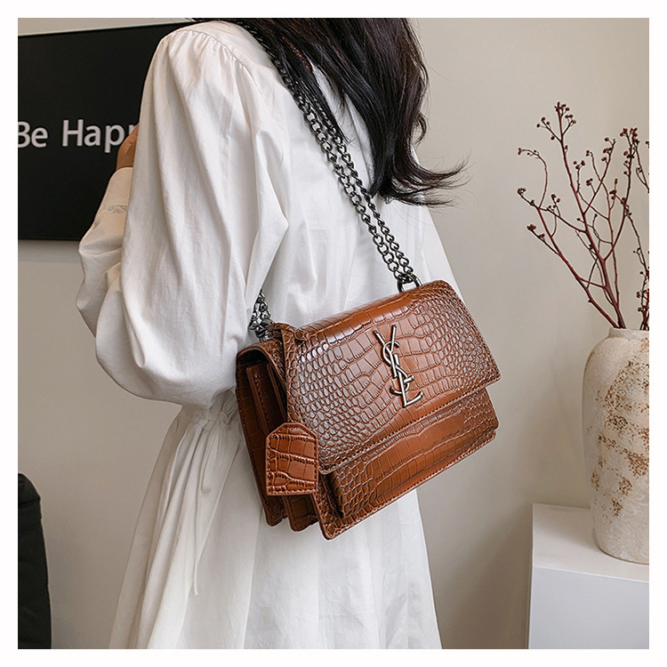 O1CN01m3iEyr1a0nN77Vjrj !!2218817593268 0 cib