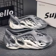 Coconut Hole Shoes yeezy Roman Beach Shoes Camouflage Men's and Women's Casual Sneakers Non-slip Plus Size Summer Sandals