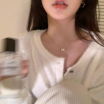 Light Luxury H Letter Pendant Necklace for Women French Niche High-End Design Neck Chain Clavicle Chain Popular Hot Accessories