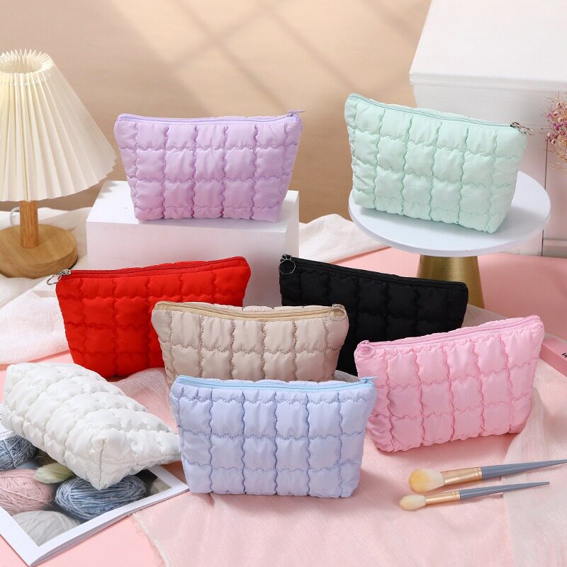 25 New Fashionable Cotton-Filled Cosmetic Bags Large Capacity Casual Clutch Bags Cross-Border Soft Cloud Multifunctional Storage Bags