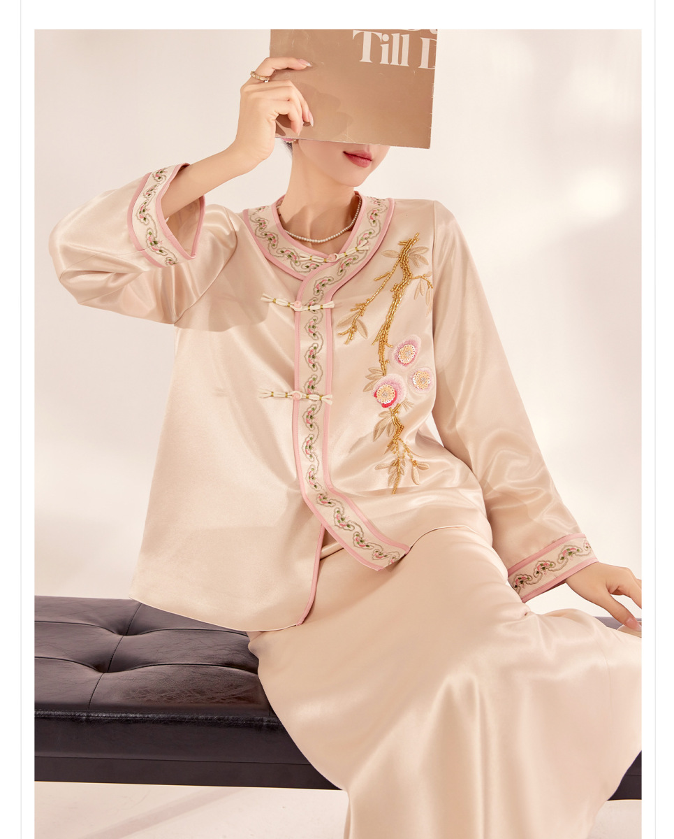 Set áo khoác dài tay thêu hoa kèm chân váy dài dáng suông