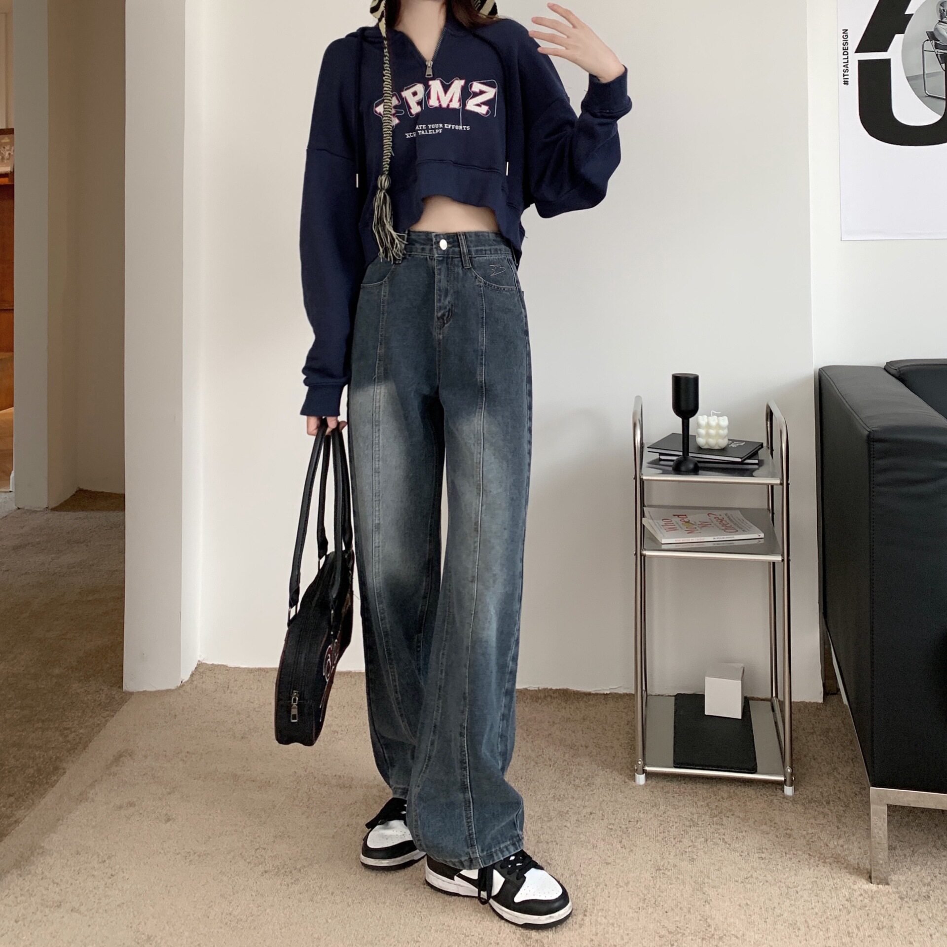 Womens High Waisted Wide Leg Jeans Vintage Design Loose Fit Flattering Silhouette Spring Fall Casual Wear