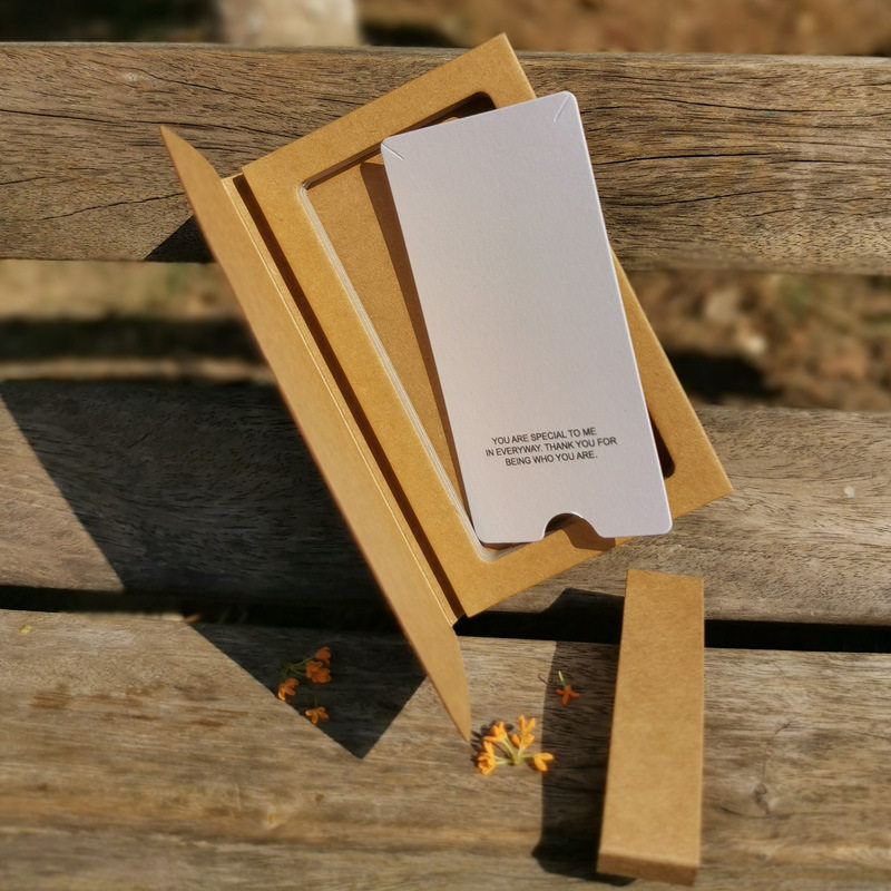 Kraft paper retro flip key chain packaging jewelry box wholesale jewelry necklace box in stock plus LOGO