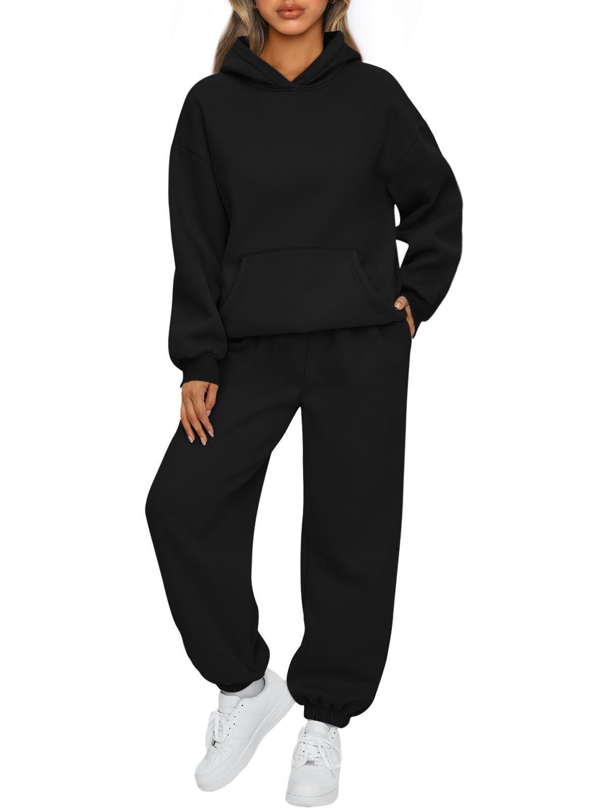 Casual Sports Hoodie and Jogger Set Solid Color Pocket Design Comfortable Fit Autumn Winter Collection Wholesale