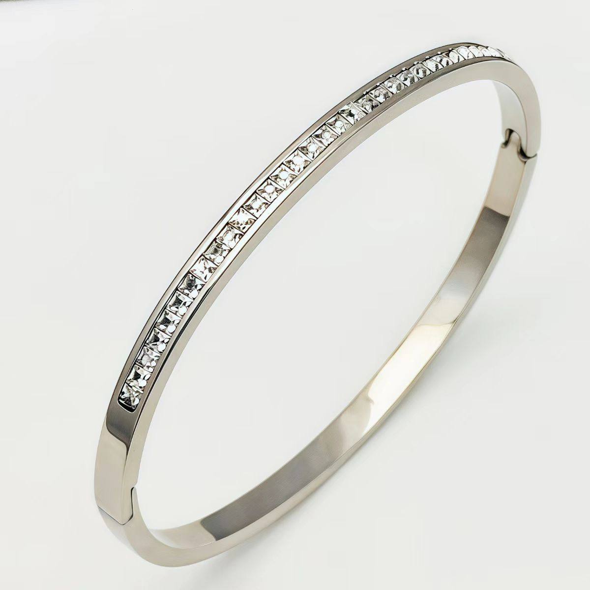 玫瑰金跨境钛钢女款手镯不锈钢轻奢高级感小众时尚锆石手环手镯