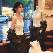 New Lace Camisole for Women in Summer with Breast Pads and Beautiful Back Design, Integrated Bra and Underwear, Base Layer Top