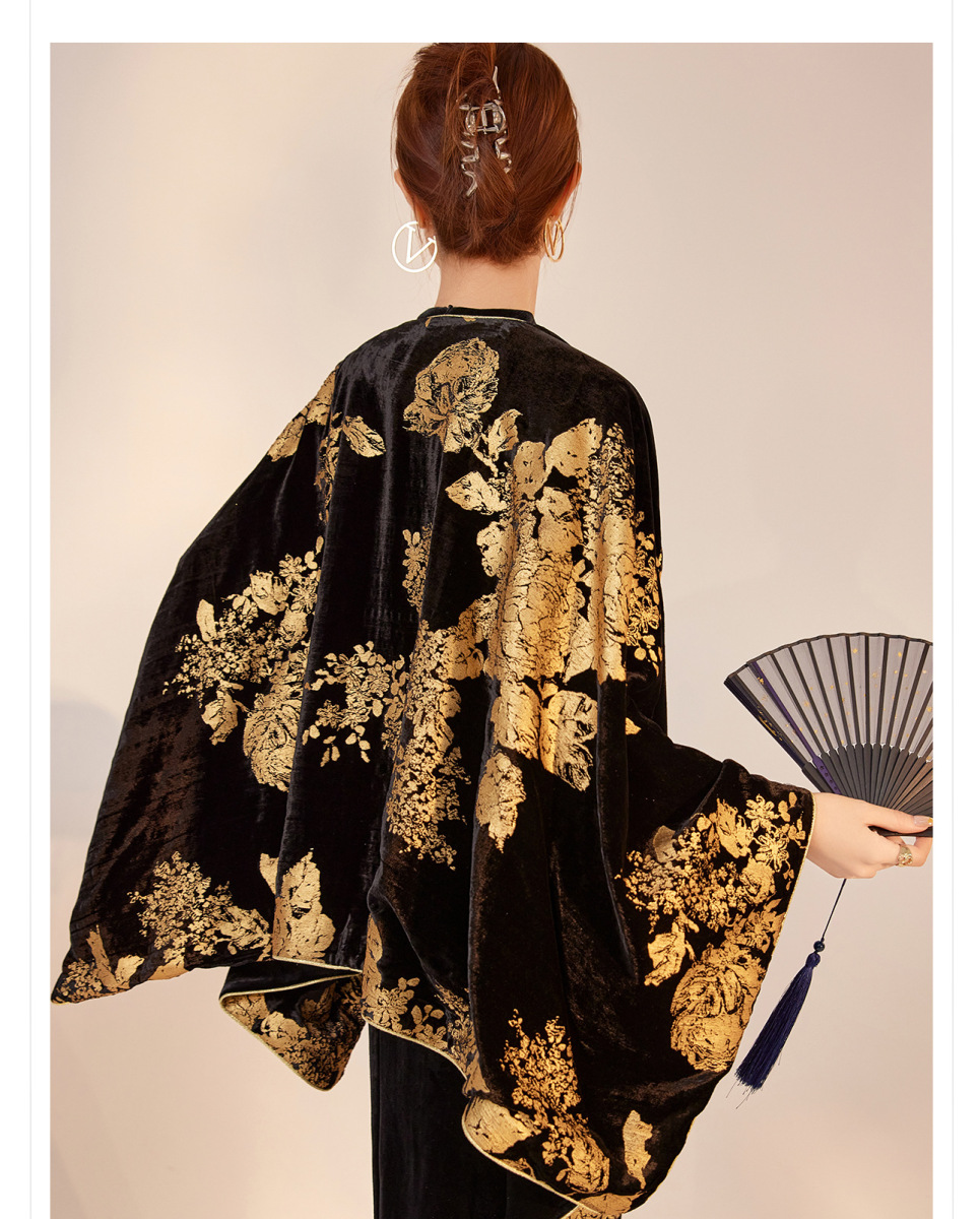 Set áo choàng cape kèm đầm dài thêu hoa họa tiết cây cỏ thanh lịch cho nữ — Váy (giao hàng trong 7 ngày), Áo choàng ngoài (giao hàng trong 7 ngày)