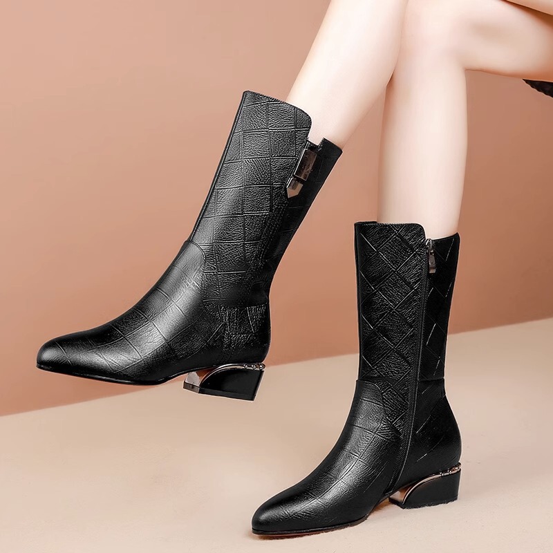 Boot nữ cổ vừa gót thô mũi nhọn chất liệu PU phong cách thường ngày — Màu đen, Màu đỏ, Màu trắng