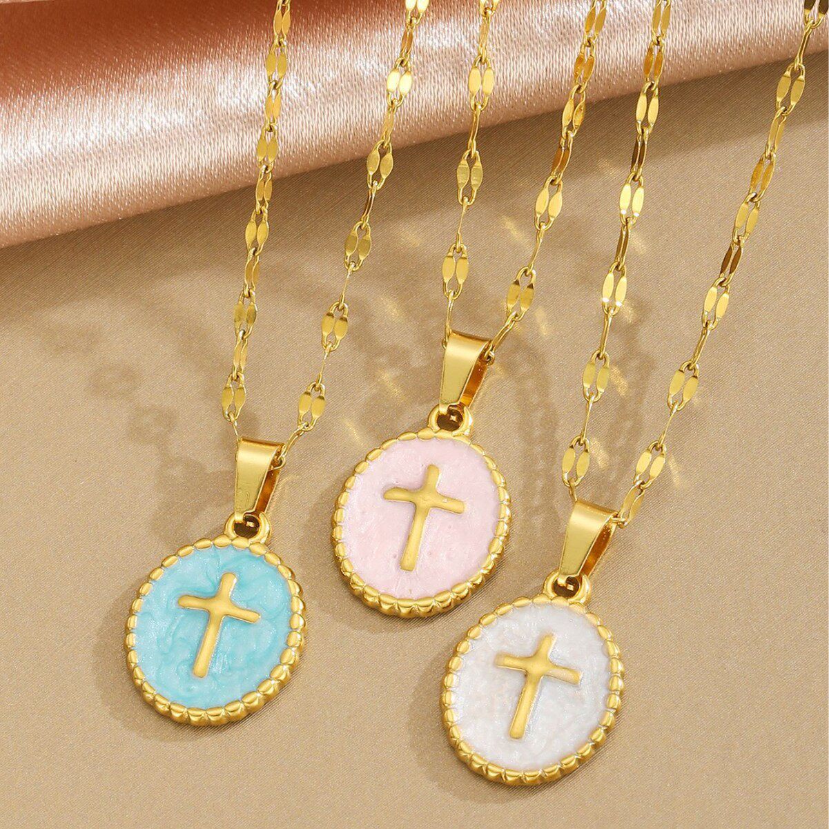 Cross-Border Hot Selling Colorful Oil Dripping Cross Pendant Round Necklace Gold Clavicle Chain Women's Niche Design Jewelry Women