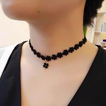 French Retro Black Lace Four-Leaf Clover Necklace, Sweet and Cool Sexy Style, Elegant and Chic New Choker Clavicle Chain