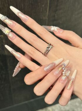 仲夏晚樱裸粉色雕花细闪美甲纯手工可拆卸假指甲美甲温柔风