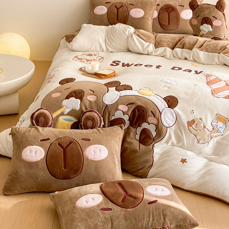 2025 New Cute and Full of Happiness, Stylish Stereo Heavy-Duty Milk Velvet Series Four-Piece Set Comes with the Same Pillow