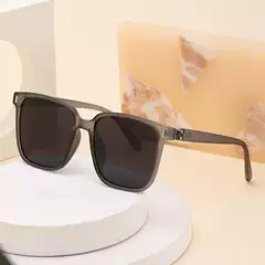 2025 New Versatile Polarized Sunglasses for Women, Popular Street Style, Plain Sunshade, Large Frame Driving Glasses