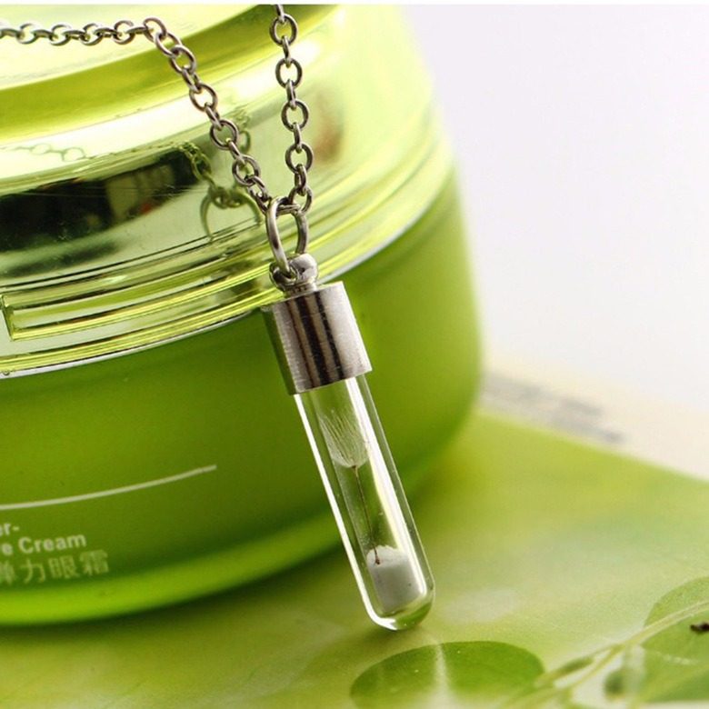 Factory wholesale mini wishing glass bottle necklace twist silk can open drift bottle pendant lanugo hair hair bottle pendant