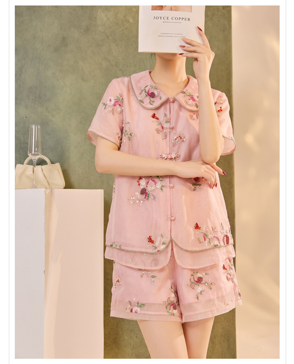 Bộ áo sơ mi không tay thêu họa tiết hoa và quần short dài, phong cách retro nghệ thuật — Quần short thêu hạt (giao hàng trong 7 ngày), Quần short thêu hạt (giao hàng trong ngày), Áo thêu hạt (giao hàng trong 7 ngày), Áo thêu hạt (giao hàng trong ngày)