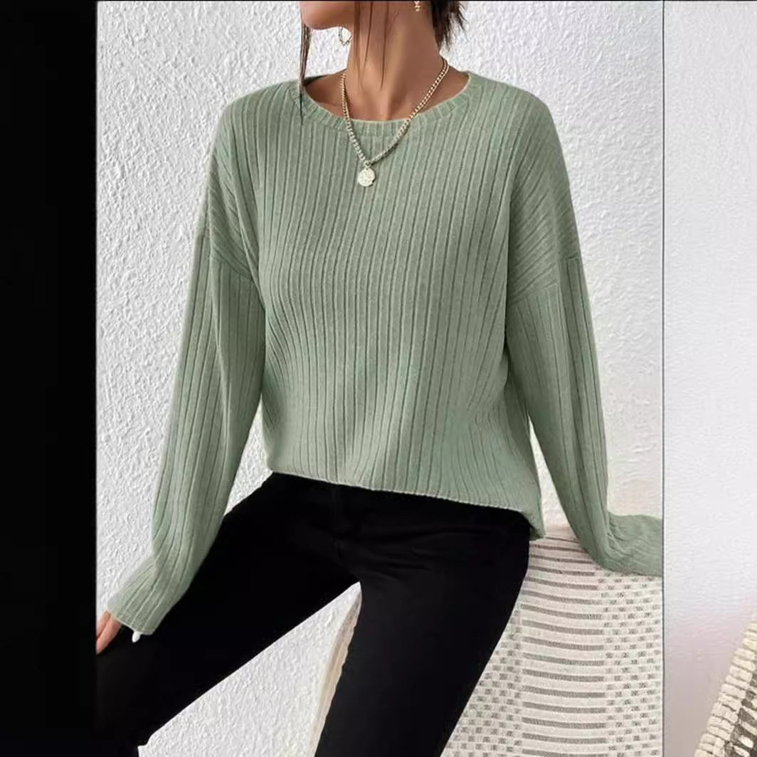 Casual Loose Fit Solid Color Sweater Round Neck Autumn Winter Comfortable Fabric Wholesale Available