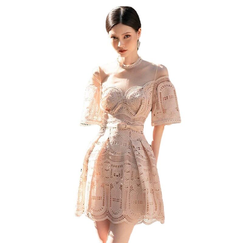 Đầm maxi nữ ren hoa thêu cổ tròn tay ngắn thắt eo — Trắng, Hồng