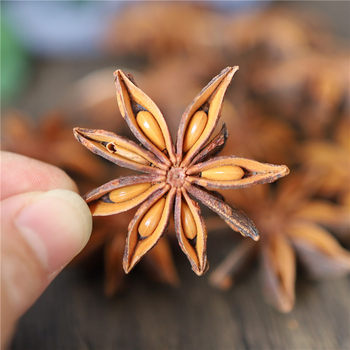 Freshly Arrived Dried Red Star Anise from Guangxi, Sulfur-Free, Stem-Free, Crumb-Free, Impurity-Free Premium Star Anise